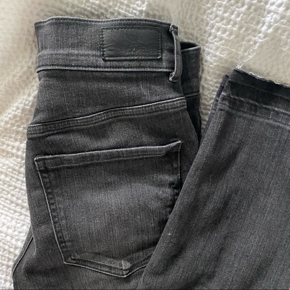 Express Cropped Black Jeans. BRAND NEW With Tags - Picture 4 of 6